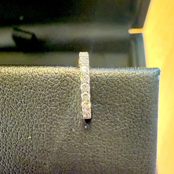 ✨ Dana Rebecca Designs DRD White Gold Diamond Huggies! (Second pair) ✨ - Picture 11 of 11